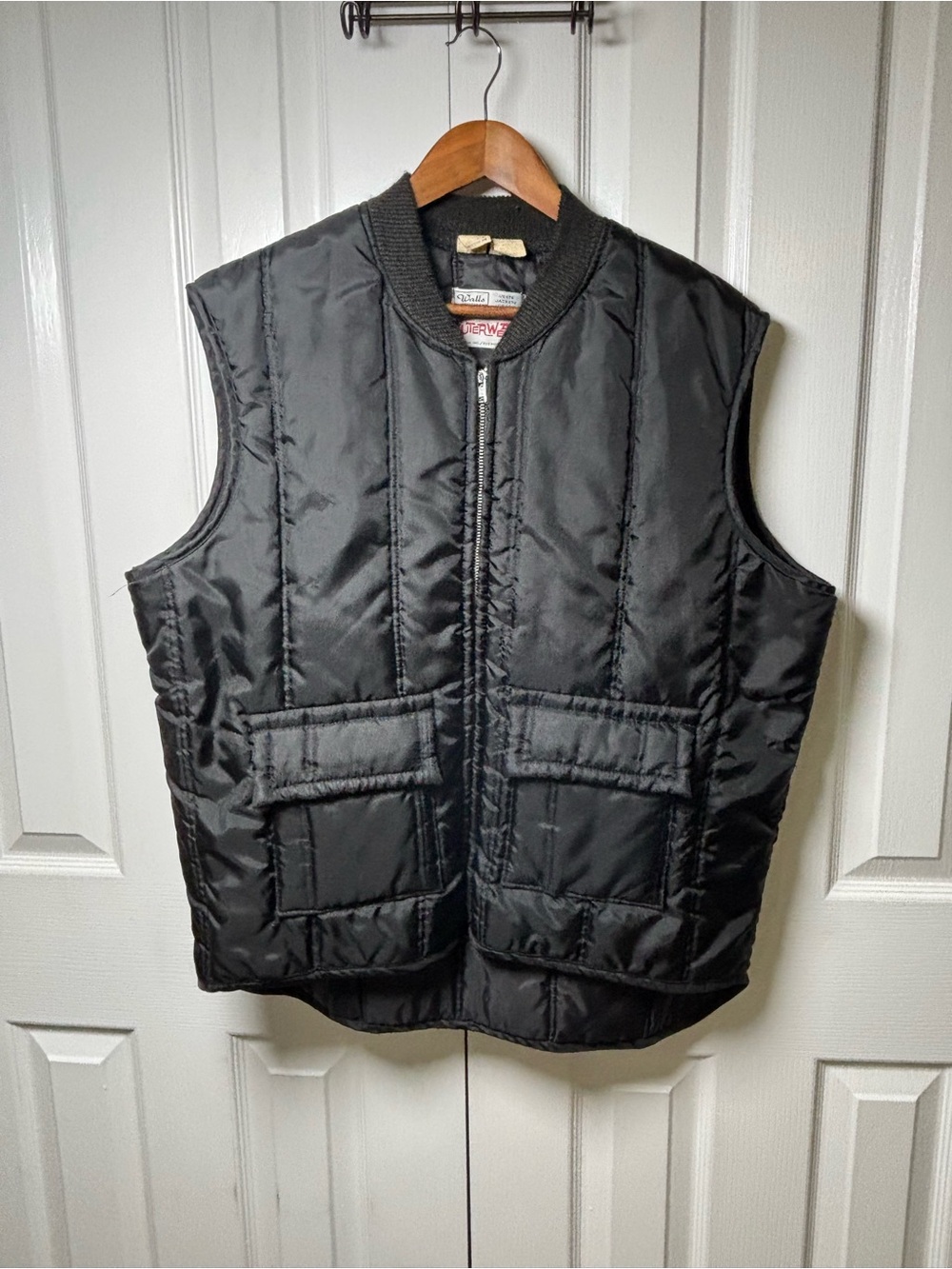 Vintage Walls Insulated Outerwear Black Workwear Vest USA Made XL